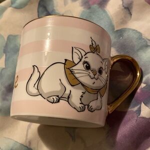 Disney Animals cat  Gold Handled Ceramic Mug